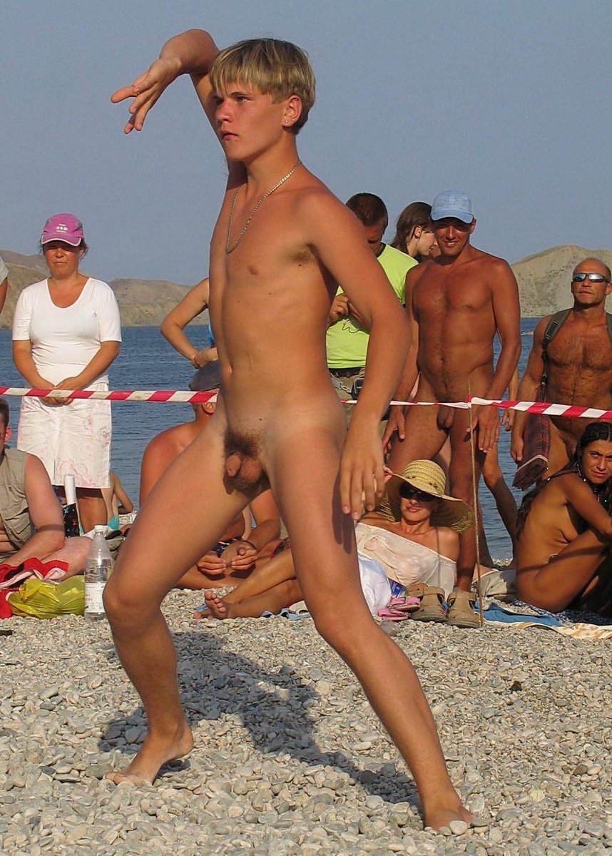 HouseOfAlluring's tweet photo. Young men having fun https://t.co/eGGXyF88qI