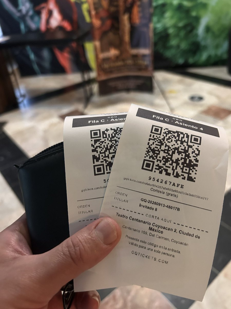 miickeylll's tweet photo. @venalteatroMX @tcentenarioof Muchas gracias por los pases! 🤩🫶🏻 https://t.co/oQyqU4zf2f