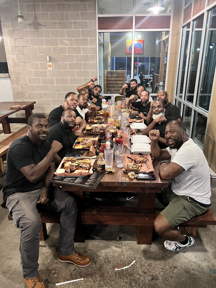 iuicgastonia's tweet photo. BROTHERHOOD. UNITY. FAMILY. 🫱🏾‍🫲🏿

Nothing like coming together, breaking bread, laughing, building, and strengthening the bond between brothers. 🍽️💪🏾

It’s bigger than a meal it’s fellowship, unity, and building one another up.

One body. One brotherhood. One mission.
#IUICGastonia https://t.co/rhMlaQ0uBu