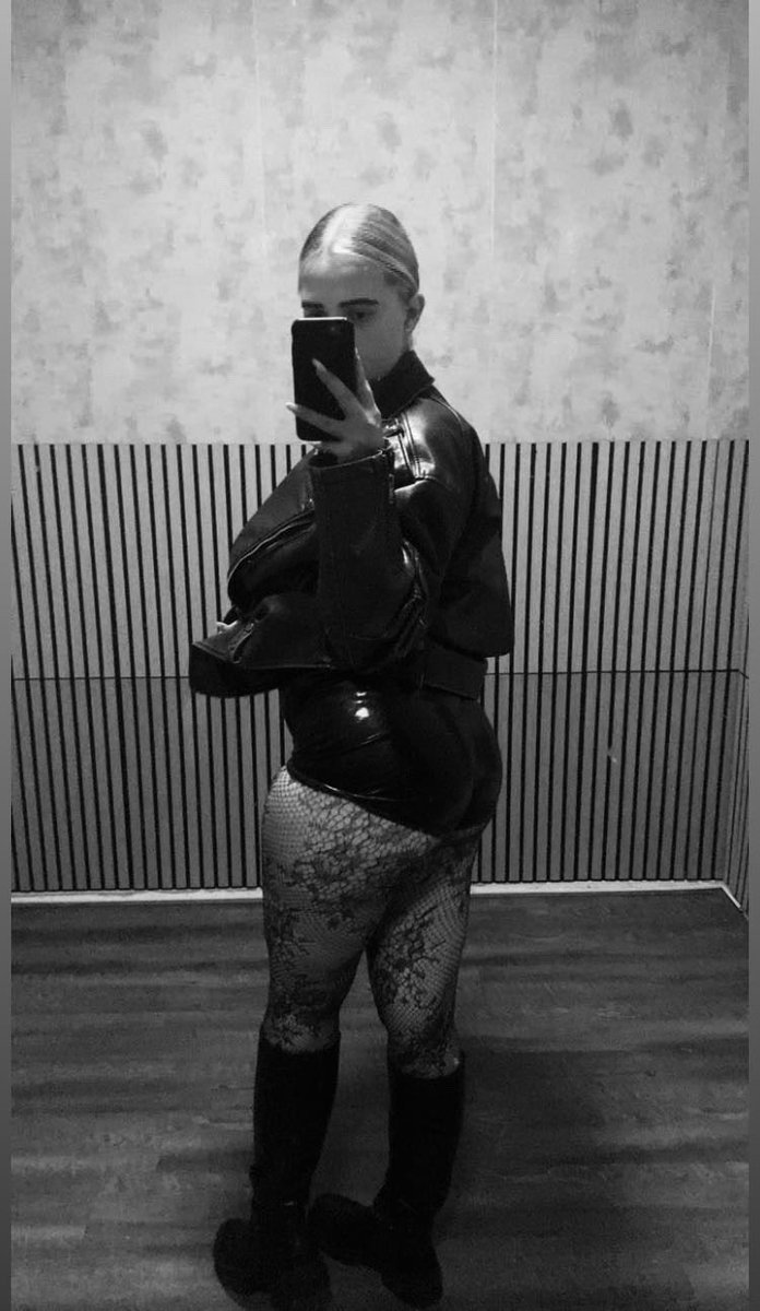 MistyTease2X's tweet photo. Waar zijn alle gehoorzame SUBS?!🖤👀
Ken je plek.
Kniel, dien &amp; gehoorzaam BITCH! 

Findomnl
Leer
Latex https://t.co/aFzXyumWWK
