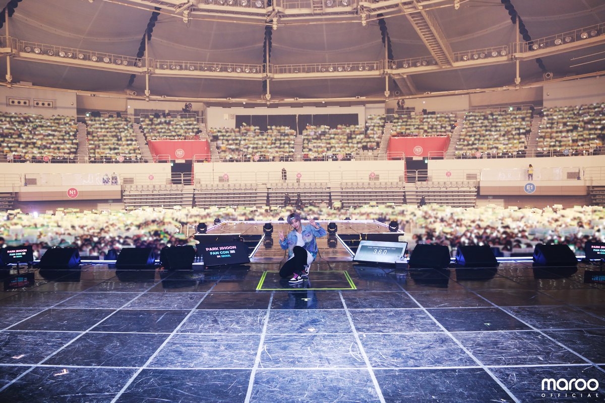 toryhoon05's tweet photo. 2019 [360 팬콘]                          
2026 [RE:FLECT 팬콘]

성장한 박지훈의 시간. https://t.co/Qvui3x9Oq9