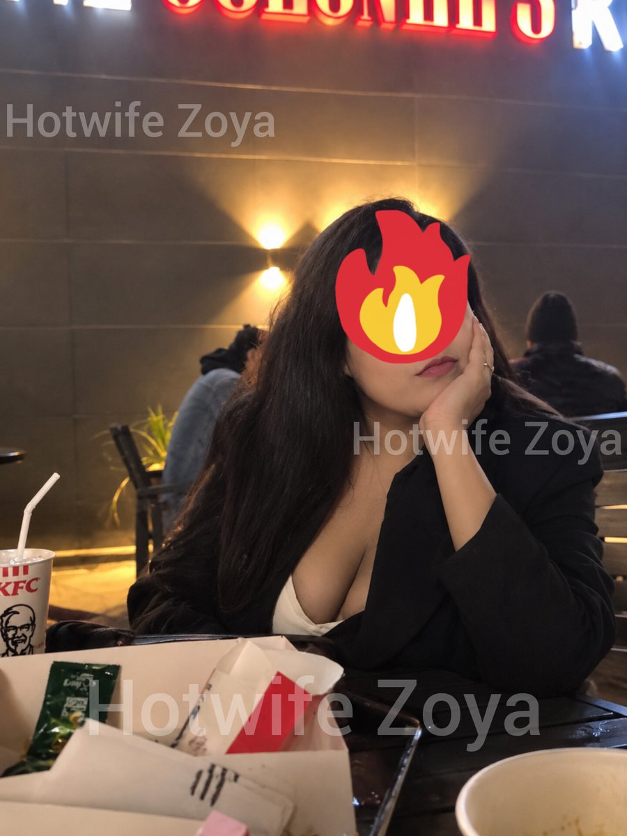 usman6755's tweet photo. KFC, Its finger lickin good 😜
PS : Original vs AI, used AI just for quality enhance
#exhibitionist #daring #hotwife https://t.co/wG37VaA3Ai