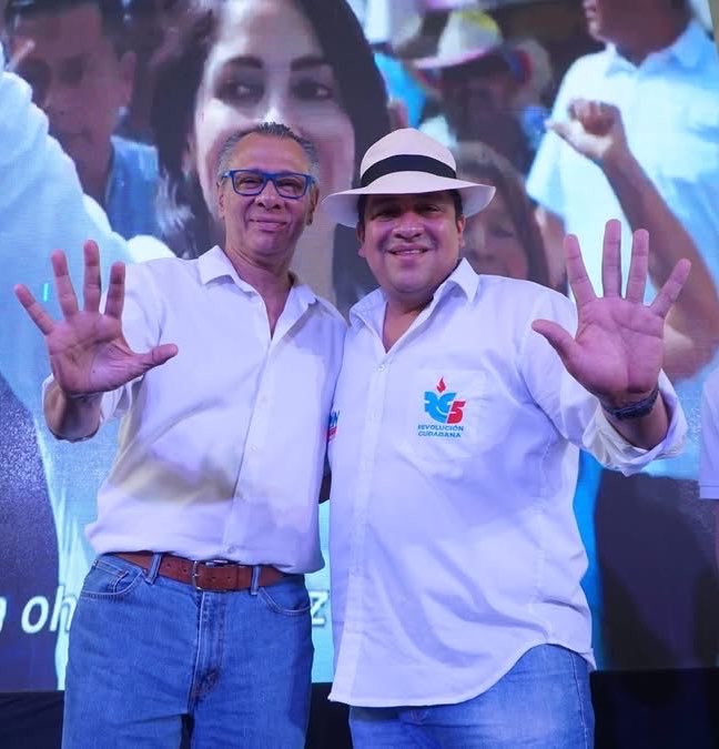 LeninBarreto's tweet photo. Hoy, en el día de tu cumpleaños, te envío un mensaje de absoluta fuerza y solidaridad querido Jorge. 

Tu injusto secuestro no logran apagar nuestra convicción, sino que nos demuestran la urgencia de seguir alzando la voz.

Reafirmo mi compromiso inquebrantable con la verdad y la lucha por tu liberación. 

Quienes creemos en los derechos y en la verdadera justicia no descansaremos hasta verte libre.

¡Resistencia, firmeza y esperanza! 
Feliz cumpleaños @JorgeGlas. ✊🏼