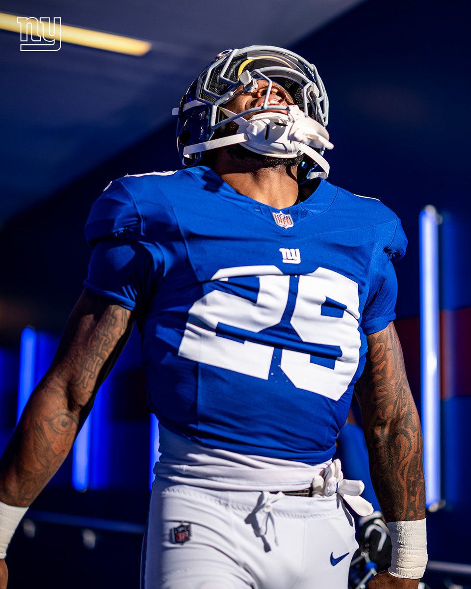 Giants's tweet photo. LET'S GO https://t.co/AEhJWIcgd7