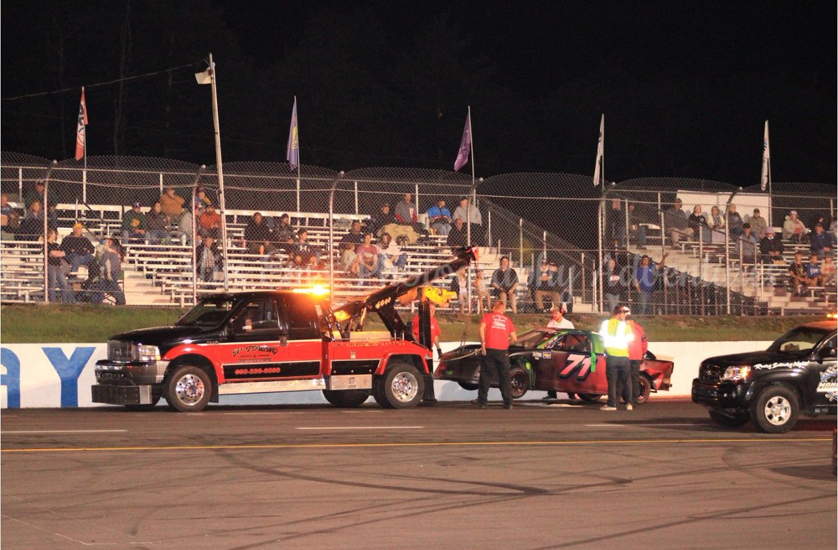 fatheadracing71's tweet photo. Pretty scary race night for me. Luckily enough I got out and the fire went out. Just a little smoke inhalation. https://t.co/MfTEROyKOO