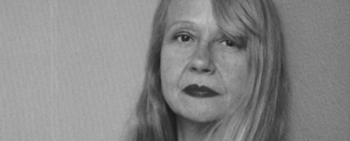 uchile's tweet photo. La comunidad universitaria lamenta el sensible fallecimiento de Doris Cooper Mayr, investigadora cuyos aportes sobre la criminología y las tribus urbana fueron clave, y quien dictara clases en el Dpto. de Sociología @facsouchile hasta el año 2005 https://t.co/rLEmyKhm1x https://t.co/ieYxsITdnh