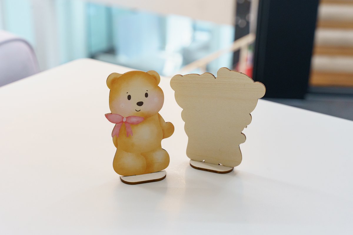 allthatprinting's tweet photo. Cooler days are here 🍃
How about creating something a little different with a Wood Stand?
The warm colors and natural texture of wood give your favorite character an extra cozy touch 🌳🍂

Create your custom Wood Stand at ALL THAT PRINTING ✨
🌲 https://t.co/BRCpVmfJle https://t.co/FgNhQUVvvm