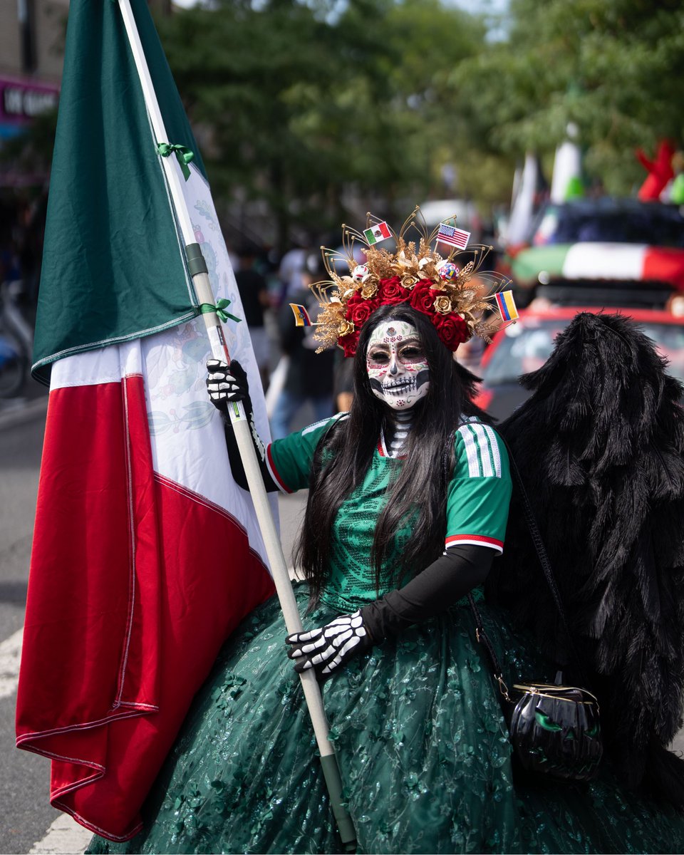 NYCMayor's tweet photo. Mexico’s fight for independence is the triumph of a people determined to shape their own future.

Today, I was proud to be the first New York City Mayor to march in Sunset Park’s Mexican Independence Day Parade alongside a community that has fostered cultural pride across generations.

Mexican New Yorkers are at the heart of our city and its fight for a better future.