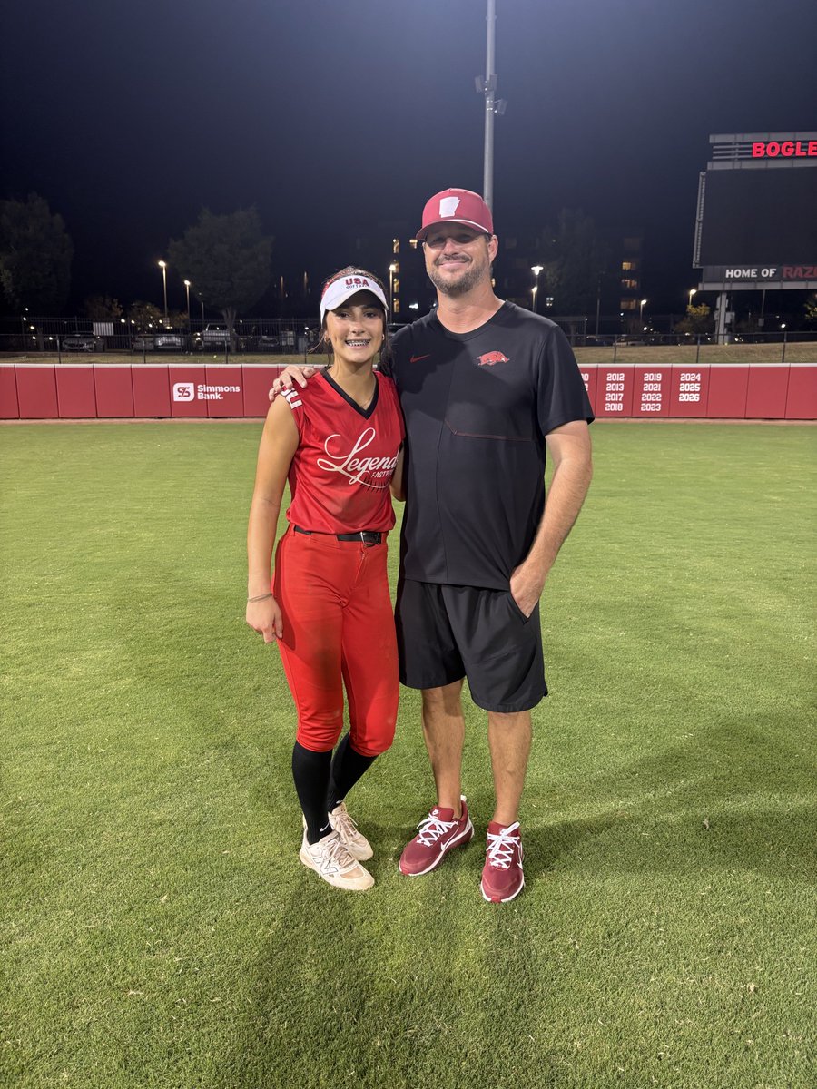 EllieWill2030's tweet photo. I loved getting the chance to experience @RazorbackSB camp over the last couple of days!! I definitely enjoyed meeting the coaches and competing!! Thanks for providing such a fun and exciting atmosphere!!! 

@CoachDeifel @MattMeuchel @JustinShults33 @PrepSoftball @ExtraInningSB @LineDsoftball @DiamondAddicts