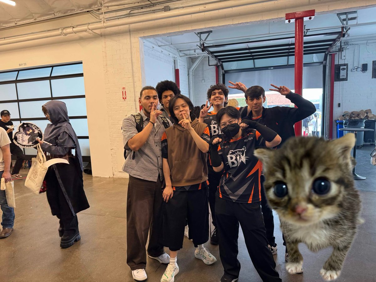 raevexes's tweet photo. @chacha2222IK I am there as the cat 🤗 https://t.co/P4uvQUXlAC