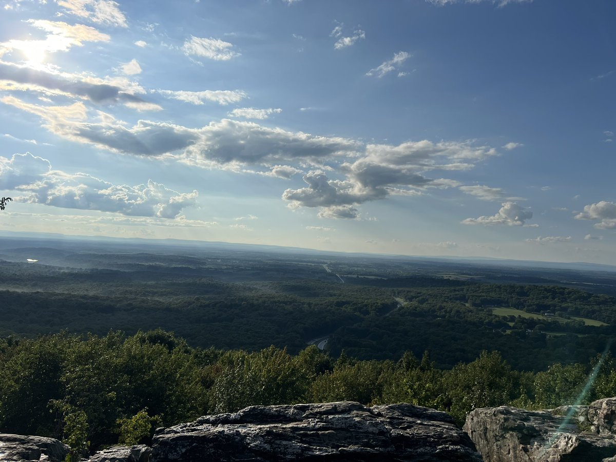 yCyte_'s tweet photo. 10 years ago you took your own life and that means i’ve now officially mourned you for twice as long as i even knew you, today i went to visit your favorite place in all of virginia and got to show it to my daughter. you were my best friend, i thought of you as the older brother i never had. your oldest is in high school now and your youngest is in middle school now and they’ve grown so much and i know you’d be so proud of them. i listened to all of your favorite songs today and smoked a bowl in your favorite spot just like the good old days, i love you and miss you so much brandon. rest in peace brother.