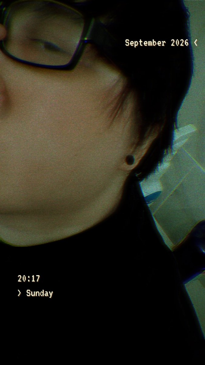emptystxr01's tweet photo. Um????? Progress report????? Can kinda see jawline?????? AHHHHH #edtwt #ana #anatwt #weightloss #wl #wlprogress https://t.co/elhOaQgH4K