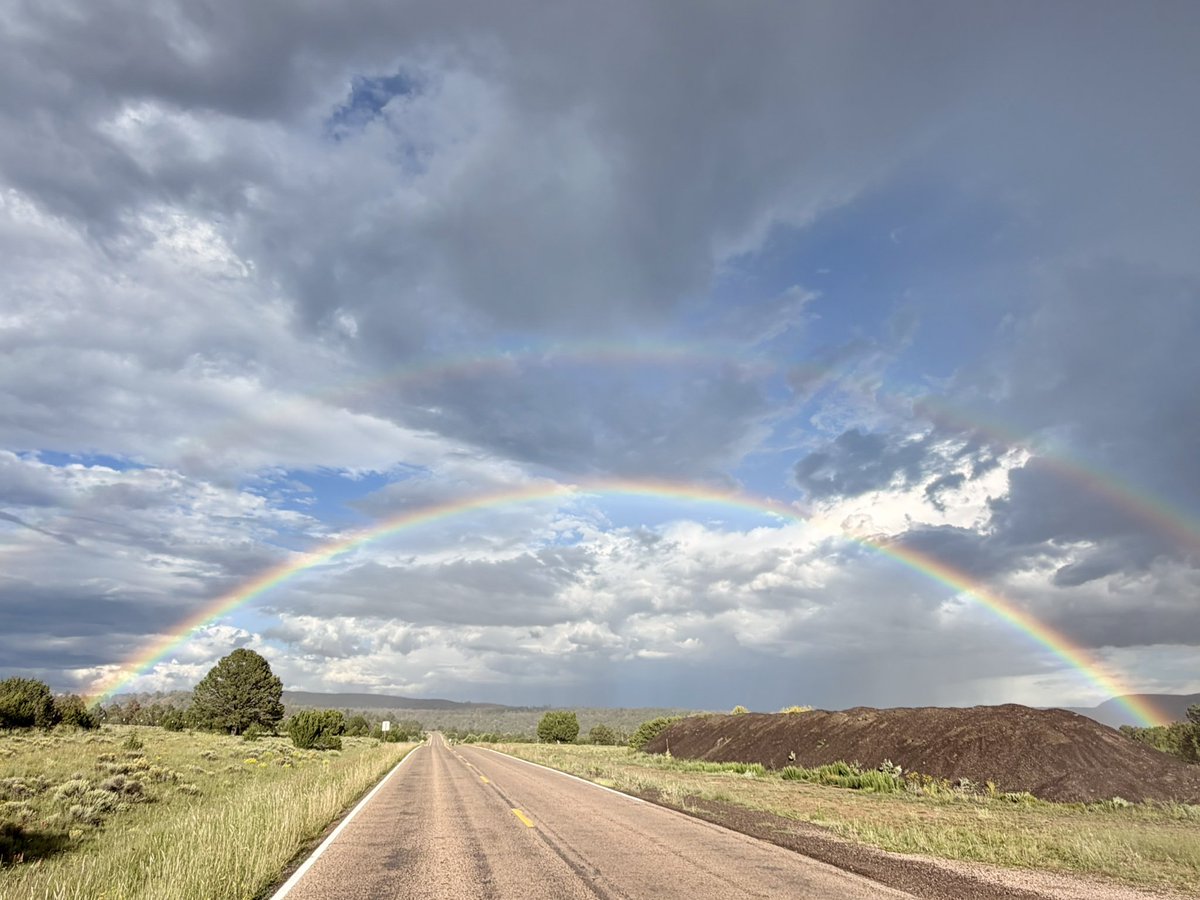 seanfeucht's tweet photo. Drove straight through a rainbow after a massive storm here in New Mexico. 🌈

Felt very prophetic for me.

KEEP GOING.

The storm is not the end of the story God is writing with your life.

This is OUR symbol of his faithfulness.🙏🏽 https://t.co/GyJhtdxbt3