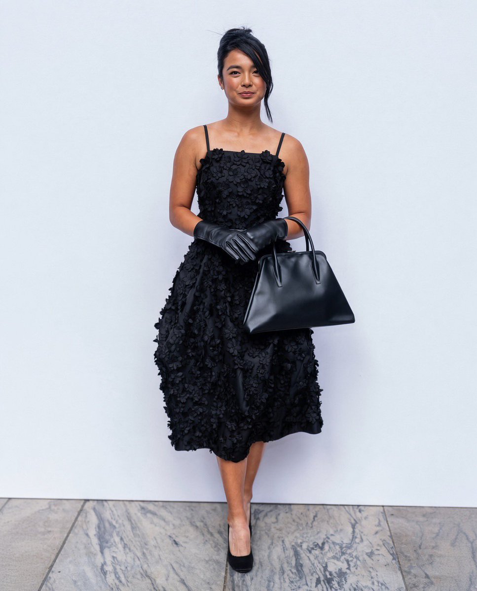 AthleteVanity's tweet photo. Alexandra Eala at the New York Fashion Week has been special. https://t.co/ux3szbpmRZ