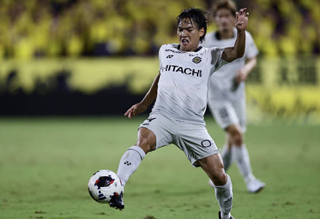tomodadadada's tweet photo. 京都でよく決める。京都が獲得しなくてはいけないのはブラジル人ではなくブラジルでトレーニングしたクボトー���ロウなのかもしれない。あげないけど。

今シーズン彼は止められない。とにかくミスが減った。パス、トラップ。
全ての試合に出るのは難しい。でも今はただただ君のプレーを見ていたい https://t.co/9mKwPkuK99