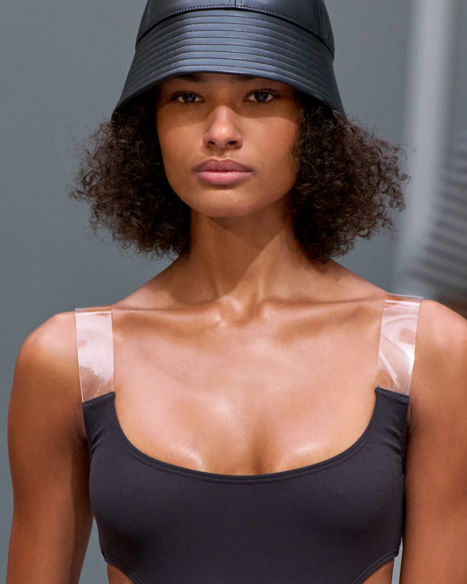 MichaelKors's tweet photo. The timeless appeal of sharp black and white.

The Spring/Summer 2027 Michael Kors Collection.

#MichaelKorsCollection
#NYFW https://t.co/xzweZqjap9