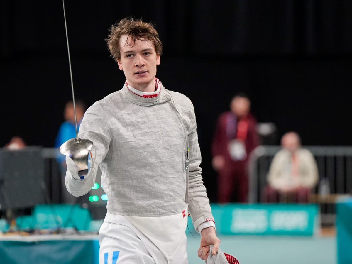 caplatense's tweet photo. 🤺 Pascual Di Tella, argentino 🇦🇷 y Calamar 🦑, ganó la medalla de oro en esgrima de los Juegos Suramericanos 2026, la primera para nuestro país.

✔️ Venció al venezolano Eliecer Romero y se convierte en el primer esgrimista argentino desde 1990 en lograrlo.

🥇 ¡Felicitaciones Pascual!

#𝐎𝐫𝐠𝐮𝐥𝐥𝐨𝐌𝐚𝐫𝐫𝐨́𝐧🤎