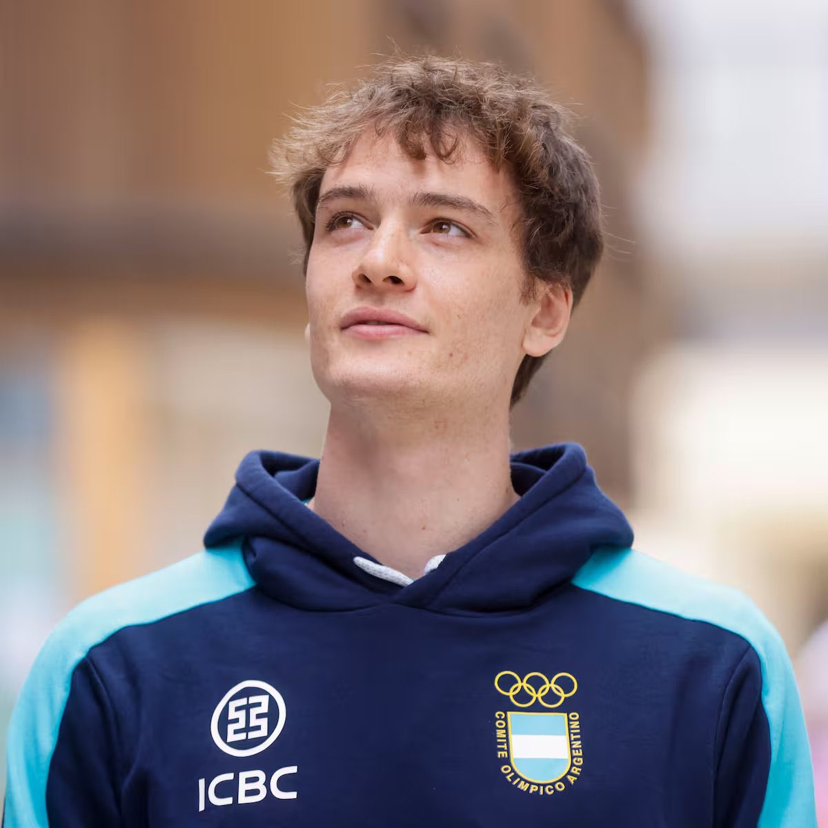 caplatense's tweet photo. 🤺 Pascual Di Tella, argentino 🇦🇷 y Calamar 🦑, ganó la medalla de oro en esgrima de los Juegos Suramericanos 2026, la primera para nuestro país.

✔️ Venció al venezolano Eliecer Romero y se convierte en el primer esgrimista argentino desde 1990 en lograrlo.

🥇 ¡Felicitaciones Pascual!

#𝐎𝐫𝐠𝐮𝐥𝐥𝐨𝐌𝐚𝐫𝐫𝐨́𝐧🤎