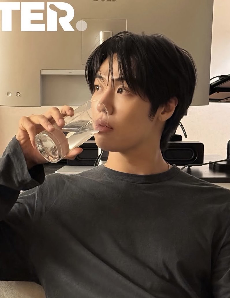 chin_jima's tweet photo. 진짜어른남자와
그냥아기 https://t.co/VrV439G7dg