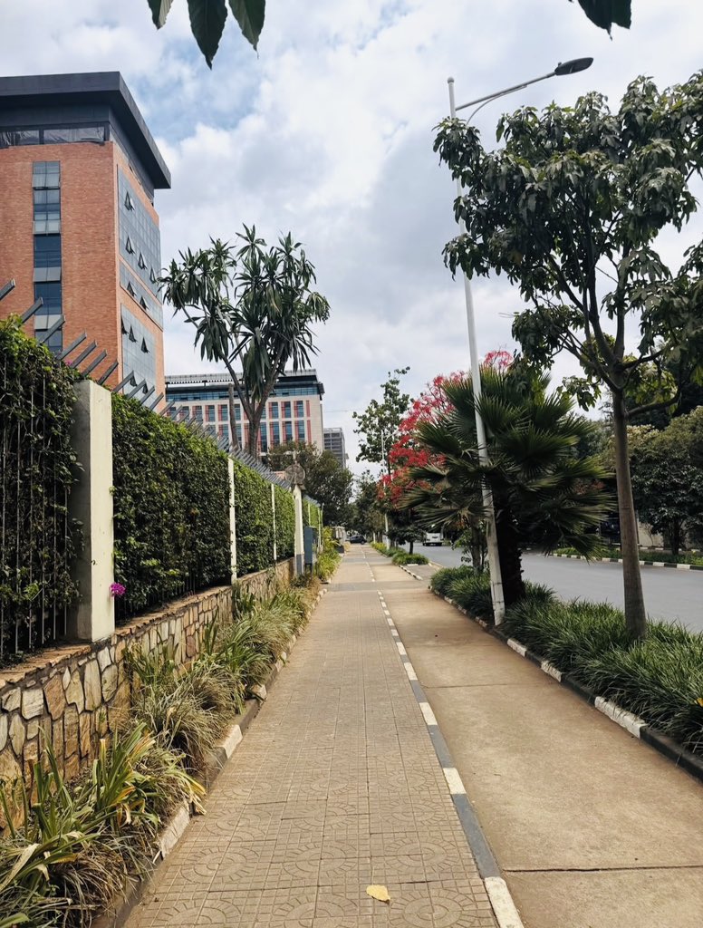 GenBitero1's tweet photo. Good morning Rwanda. 🇷🇼 https://t.co/Mg7IyWqYjM