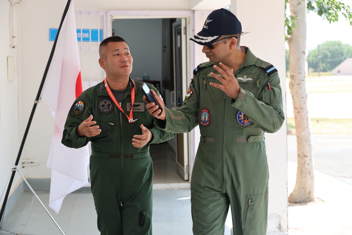 JASDF_adc_pao's tweet photo. #航空総隊 は #ヴィーアガーディアン26 に参加✈️
訓練要領や安全事項を共有し、共通認識を形成しました。
実りある日印共同訓練により協力関係を強化しています🇯🇵🤝🇮🇳
#ExVEERGUARDIAN26
@IAF_MCC https://t.co/8VUbzF4lpY