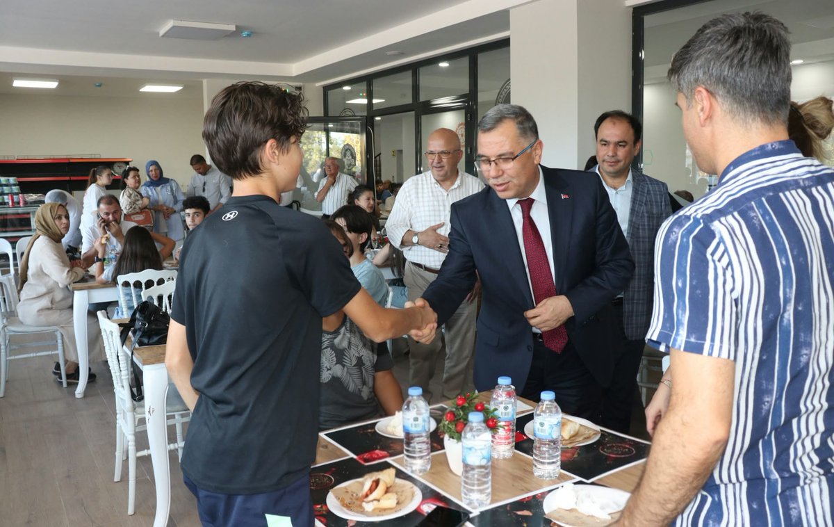 afyonilmem's tweet photo. Eğitim İçin Birleşen Gönüller Aynı Sofrada Buluştu…
https://t.co/sgRwNz4mL2
@tcmeb @Yusuf__Tekin @AfyonValiligi @aktasnaci @ALTINKAYNAK26 https://t.co/deDe5BCMPi