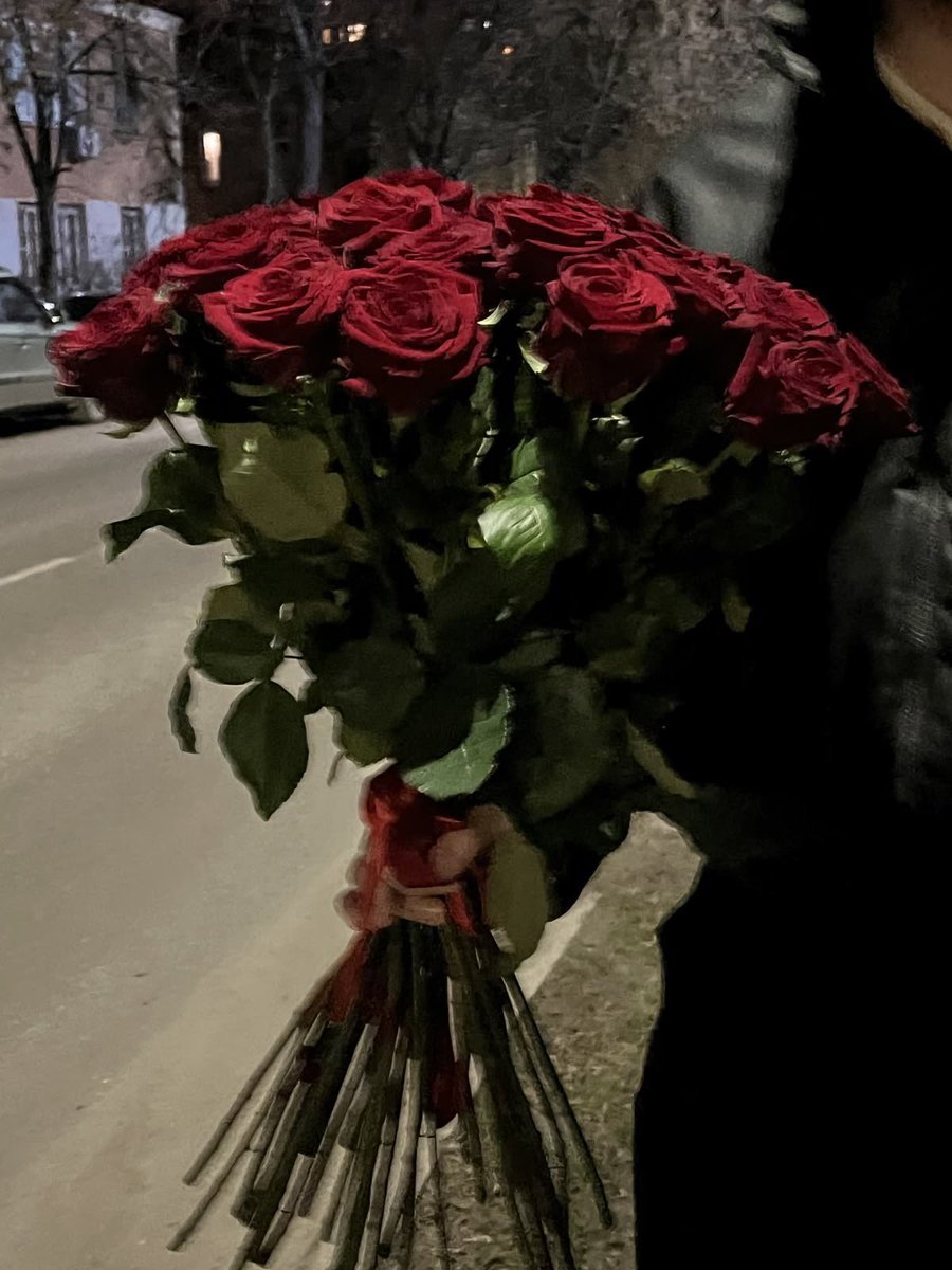 sunsunlia's tweet photo. Mi mariachi | #jaywon au 

Donde Yjw en una fiesta por las fiestas patrias conoce a un lindo chico. O donde Pjg decide cambiar cada canción que le piden al mariachi solo para coquetear con aquel chico de ojos gatunos. https://t.co/e9hZXdJ7T0