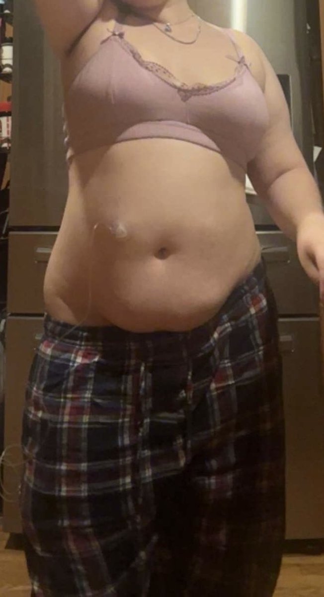Eval0ra05's tweet photo. I know it's not Tuesday, but is tummy still accepted? https://t.co/Ff6OwvgE8Z