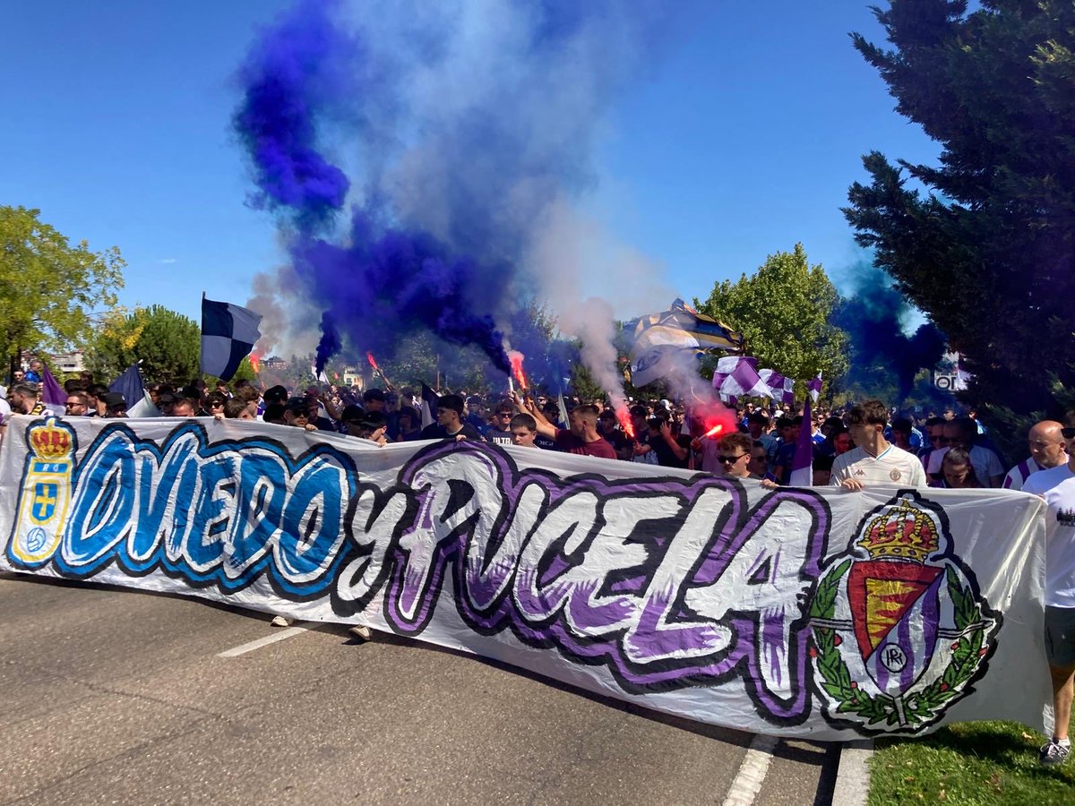 thorpucela's tweet photo. Amistad que nace en 88/89 con UV&amp;BA dos grupos que ya no existen 

A pesar de las diferencias y cambios generacionales, se ha mantenido una de las amistades con más solera del futbol español.
 
hermanamiento que va más allá del fútbol y MERECE UN GRAN CORTEO
OVIEDO&amp;PUCELA https://t.co/Ki7LxLXmPA