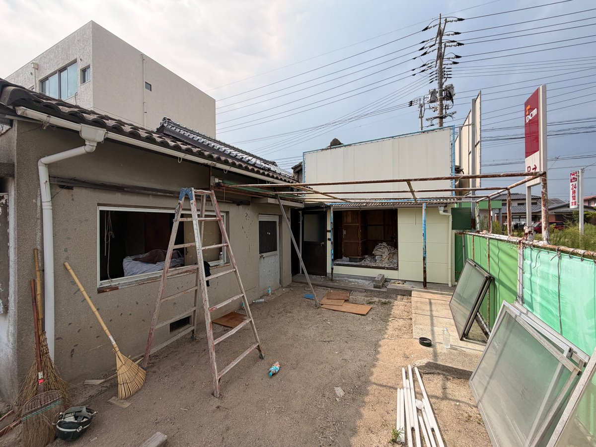 treck_2020's tweet photo. 防府市大字新田の解体作業が始まりました！
皆様、よろしくお願い致します！ https://t.co/axAJS3NvZ7
