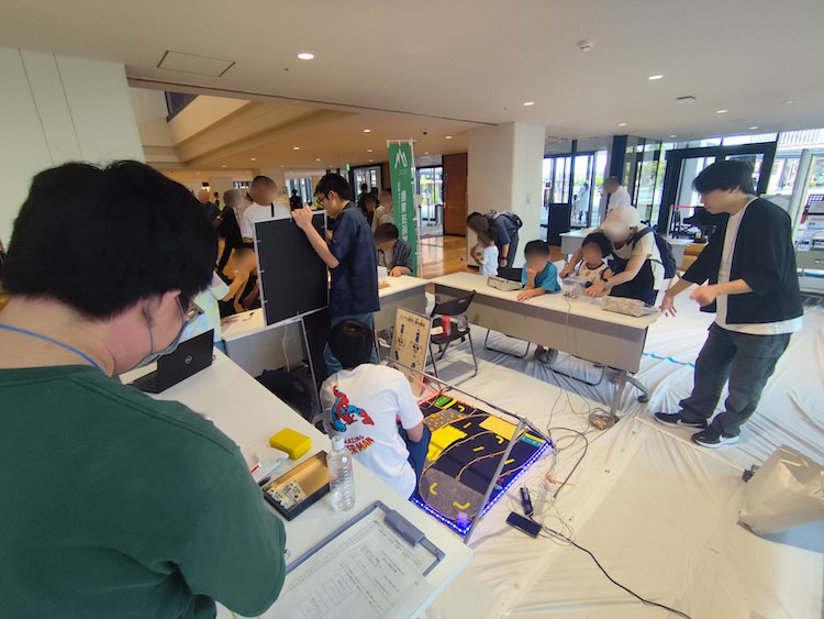 y_cit1993's tweet photo. 9/5(土)に「科学の祭典in山形(やまがた科学・産業体験実行委員会主催)」が、霞城セントラルとやまぎん県民ホールにて開催され、本校からは情報システム科・吉田教授が学生と一緒に”電気を作って遊んでみよう”のテーマで参加しました。年長から小学6年生まで計85名の多くの皆さんに来場して頂きました。 https://t.co/rH1znUjtkM