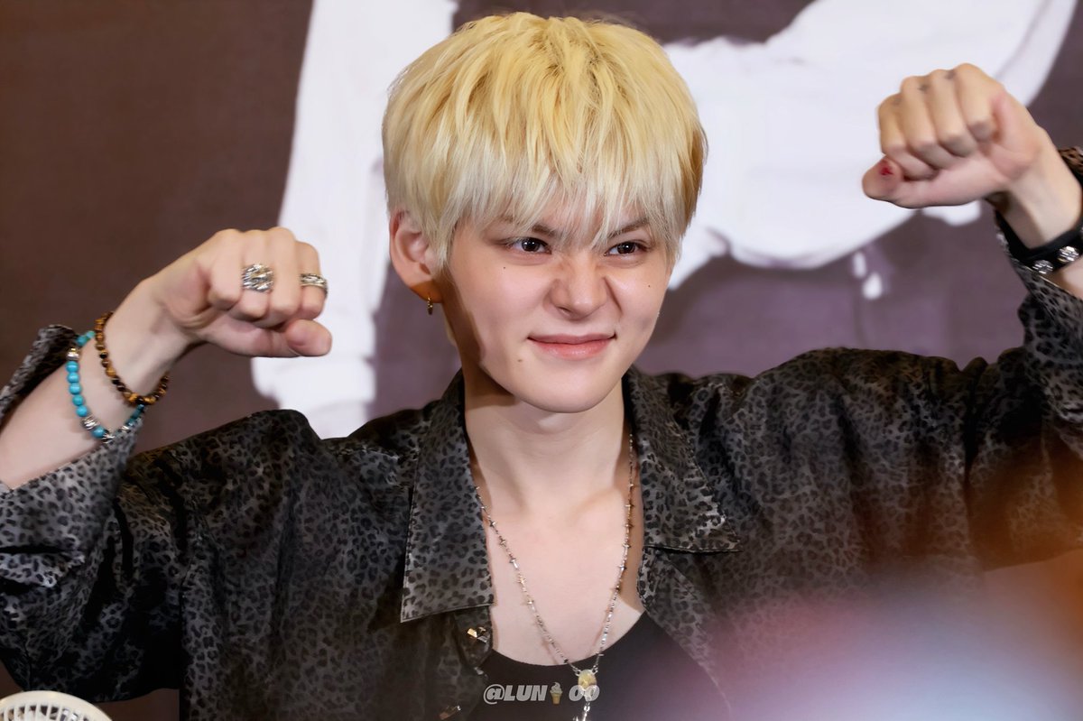 LUN005_yy's tweet photo. 260913 offline fansign

#YOSHI  #요시 #ヨシ #金本芳典 https://t.co/0OUPag9fF6