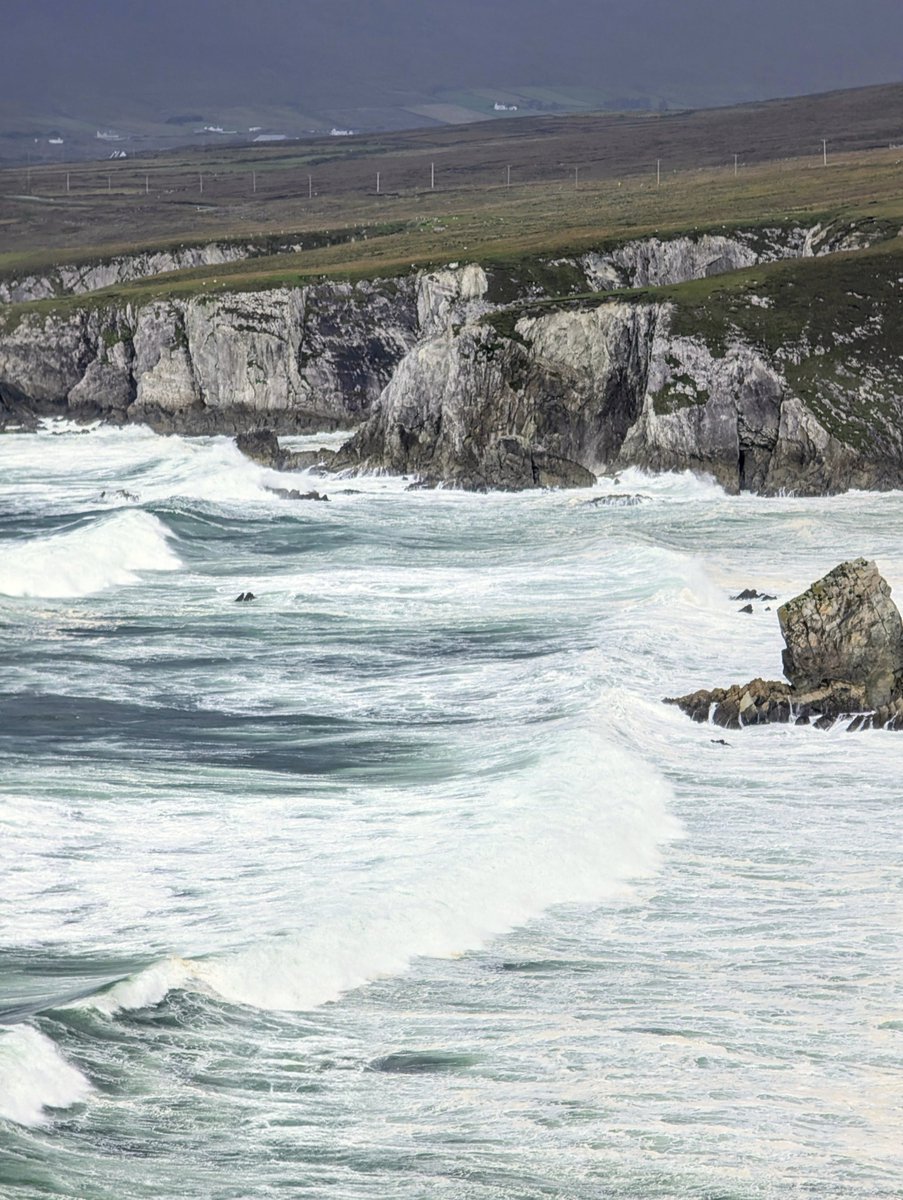 Achillsights's tweet photo. Stormy Ashleam bay , Achill, Co Mayo 🙏❤️ ❤️ https://t.co/9gJeYBl2Sa