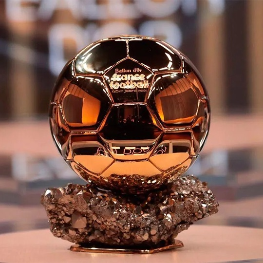 BarcaUniversal's tweet photo. 🚨 Lamine Yamal: "Kylian Mbappé and me are the best two players in the world..." 

"But this year, I believe I DESERVE to win the Ballon d’Or.” https://t.co/N4YtSRjz7I