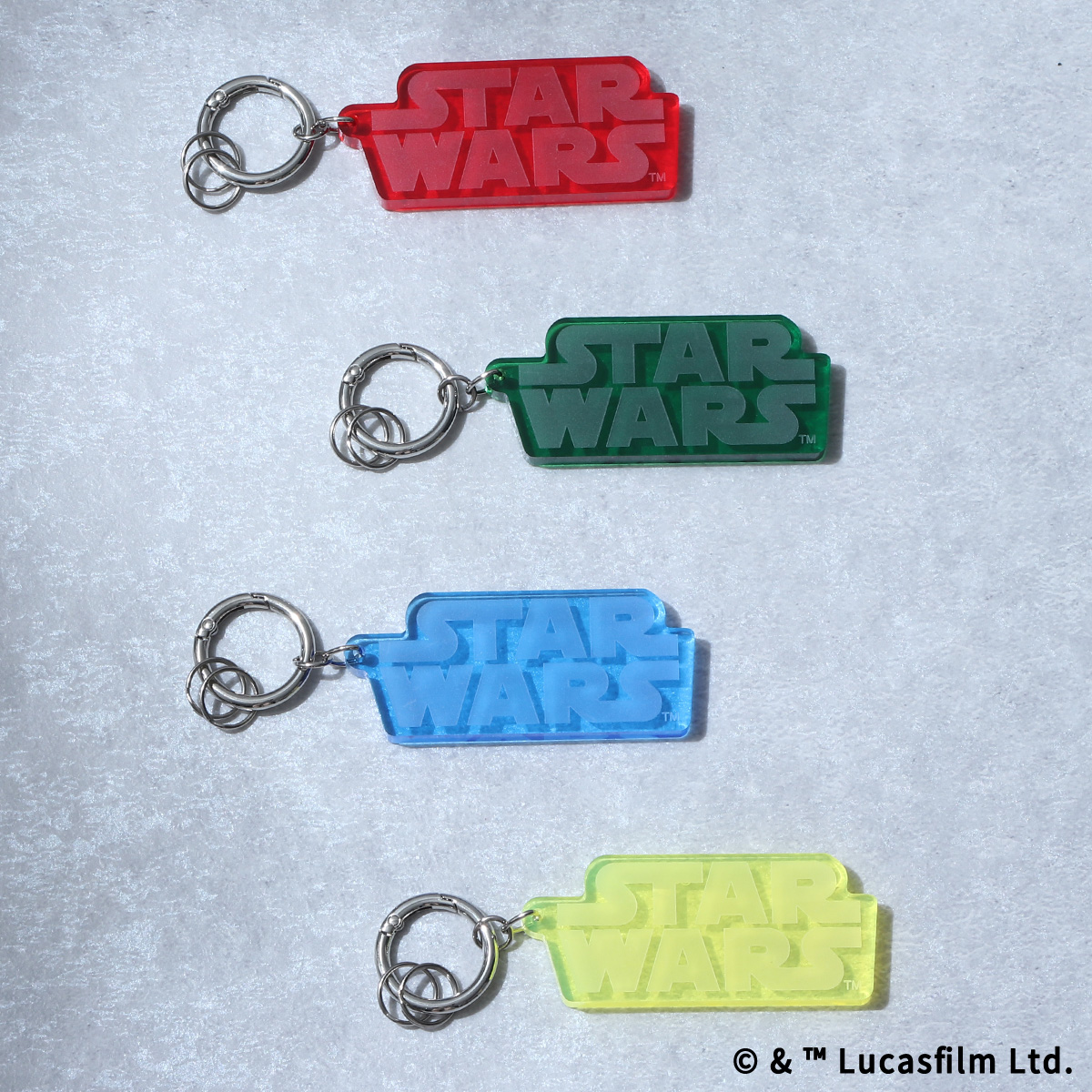 STARWARS_BLC's tweet photo. ✨\10月1日新発売/✨
#STARWARS ロゴアクリルキーホルダーが登場!
4カラーの「STAR WARS」ロゴをダイカットでデザインした、存在感抜群のアイテム👜
オンラインストア と #池袋PARCO の #STARWARSSTORE にて発売予定🛒
オンラインストアはこちら👉
https://t.co/G8Gm2LZOAC
#スターウォーズ https://t.co/e0Q3LsxH3a