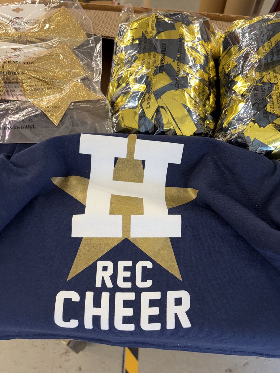 dmcolella's tweet photo. Hackensack Rec Cheerleading Apparel!
Shell Tops, Skirts, Bows and Pom Poms. https://t.co/CloNQNkY1T
