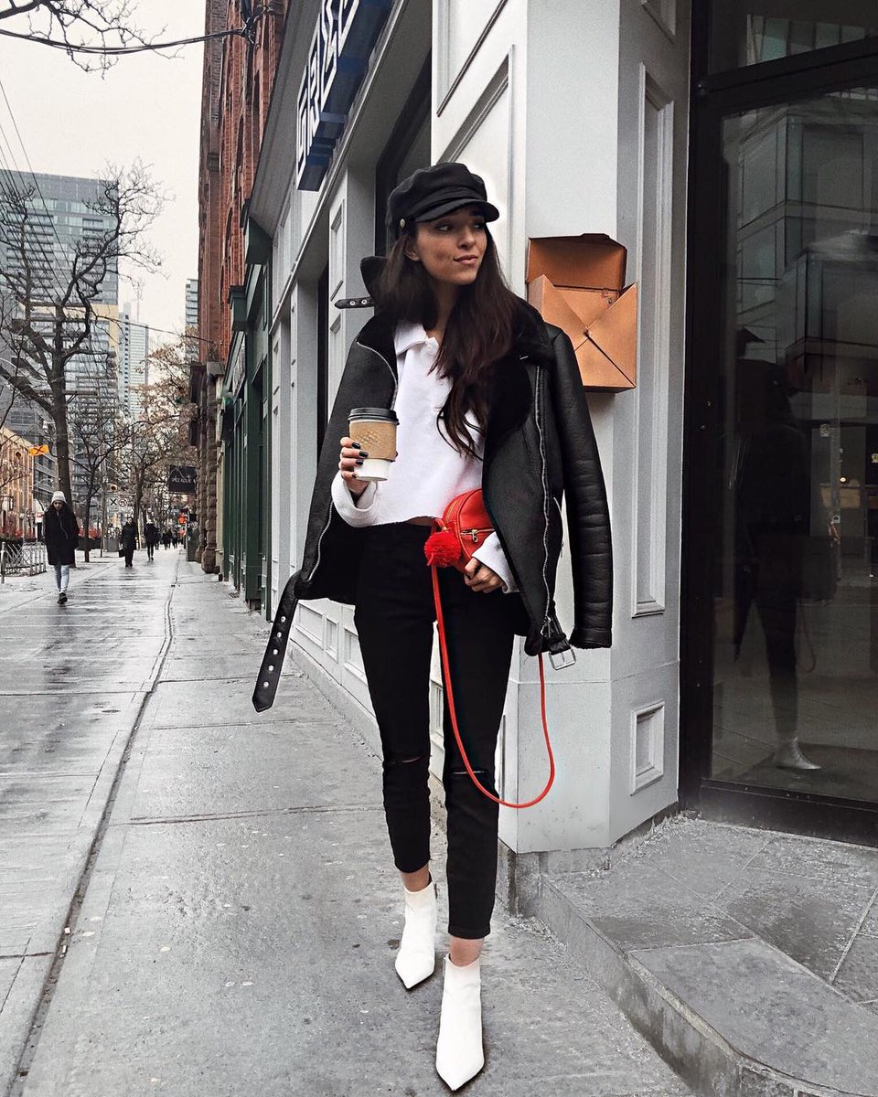 Nanforensic's tweet photo. ✭ Long weekend strolls around the city in @pacsun denim 🖤  ✭ https://t.co/nMfKNeRfS7