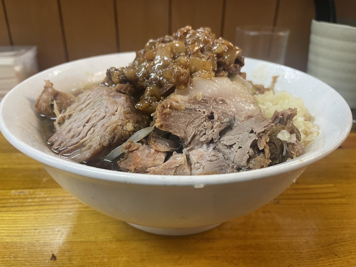 vanderas009's tweet photo. 2026年二郎系ラーメン48杯目、ラーメン296柏。中ラーメン+カレー粉、コールは NA。半分食べてからカレー粉入れると2度美味しい https://t.co/Y4TPC255wG