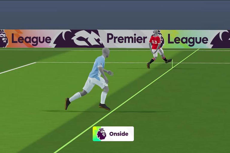UTDdrey_'s tweet photo. Gol Haaland seharusnya tidak sah!

Badan wasit profesional Inggris (Pro Ref) secara resmi mengakui adanya kesalahan prosedur VAR dalam derby Manchester antara Manchester United dan Manchester City di Old Trafford. Pengakuan ini disampaikan setelah pihak komite melakukan peninjauan ulang terhadap proses terciptanya gol tunggal Erling Haaland yang menjadi penentu kemenangan tim tamu.

Dalam pernyataan resminya, Pro Ref mengonfirmasi bahwa tim VAR yang bertugas melanggar protokol standar. Meski Erling Haaland sendiri memang berada dalam posisi onside saat bola dikirimkan, keberadaan Enzo Fernandez yang berdiri di posisi offside seharusnya menjadi sorotan utama. Fernandez dinilai aktif memengaruhi pergerakan bek Manchester United, Lisandro Martinez, yang mencoba menutup ruang tembak.

Sesuai aturan permainan (Laws of the Game), situasi interaksi pemain offside yang memengaruhi lawan bersifat subjektif. Oleh karena itu, petuas VAR tidak boleh langsung mengambil keputusan sendiri dari ruang kontrol. Wasit utama di lapangan seharusnya dipanggil ke layar monitor (On-Field Review) untuk menilai langsung dampak pergerakan Fernandez sebelum menentukan sah atau tidaknya gol tersebut.

Meskipun Pro Ref telah menyampaikan permohonan maaf terbuka, hasil pertandingan tetap tidak berubah dan Manchester United tetap kehilangan poin krusial di kandang.

[https://t.co/C5Scj4ZRTV]