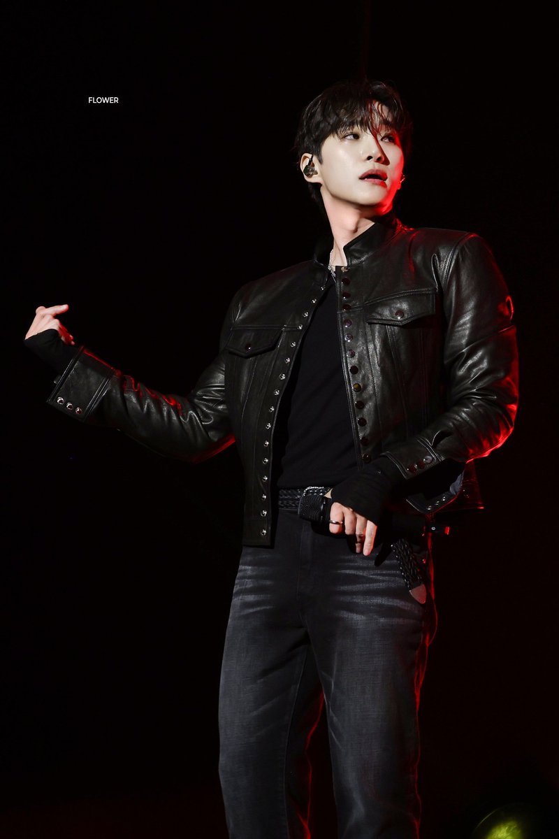FLOWER_2JH's tweet photo. 260912 LEE JUNHO FANMEETING in Seoul
'AUTUMN NOTE'

Nobody Else 

또 보고 싶어서 또엘이지 😘 
노엘 없음 노엘 처돌이(나)는 울어여 😭😭😭 

#이준호 #LEEJUNHO #イジュノ #李俊昊 
#신라면세점팬미팅 https://t.co/frbBB6qZqx