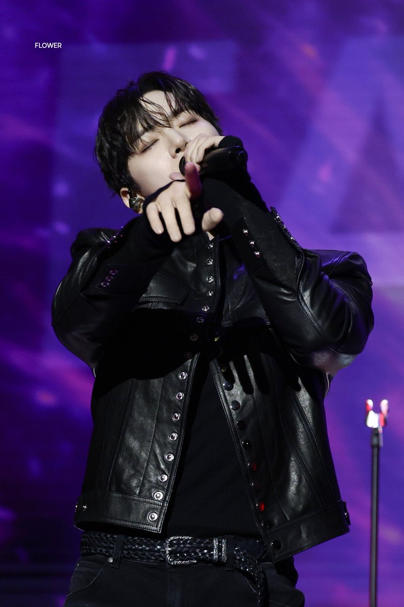 FLOWER_2JH's tweet photo. 260912 LEE JUNHO FANMEETING in Seoul
'AUTUMN NOTE'

Nobody Else 

또 보고 싶어서 또엘이지 😘 
노엘 없음 노엘 처돌이(나)는 울어여 😭😭😭 

#이준호 #LEEJUNHO #イジュノ #李俊昊 
#신라면세점팬미팅 https://t.co/frbBB6qZqx