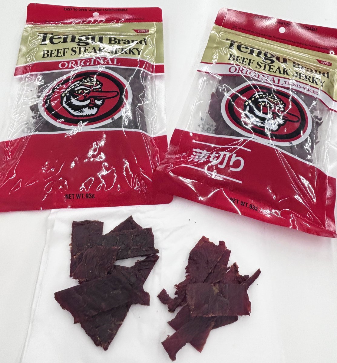 Tengubeefjerky's tweet photo. 【アゴが疲れやすい皆様へ】

テングのビーフジャーキーには、サクッと噛み切れる「薄切り」も存在します

現場からは以上です👺🍺 https://t.co/tUh8s4or90