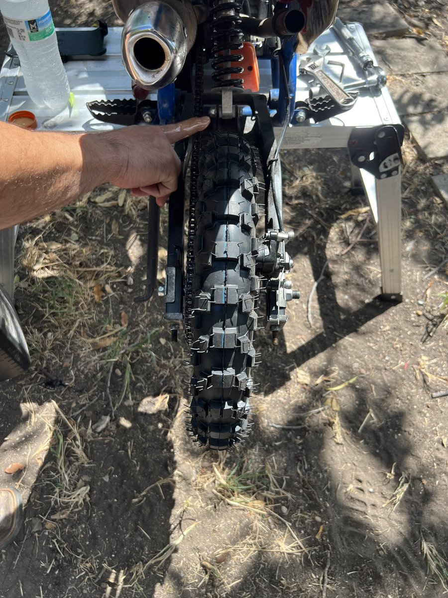 Baseball25dave1's tweet photo. Very productive day. Helped my pops with some roof repair work. Replaced the rear tire and brakes on one of the bikes. Had a nice surprise that a few of the tires my dad bought, fit one of the quads. Got my third feeder assembled and up and ready, finally knocked out homework. https://t.co/aq8Dz50ZPp