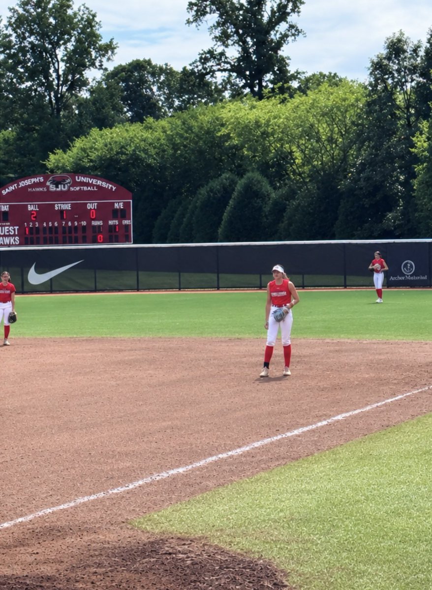 EllieHarrop2031's tweet photo. Thank you to @SJUHawks_SB and @Coach_McCool and staff for an amazing Elite Team Camp today! Even with the weather delay, it was a great experience and I am grateful for all the learning opportunities. Can’t wait to come visit again! 
#sjuhawks 
@teampafastpitch 
@TeamPaAugustus https://t.co/ZHlyJrfUHR