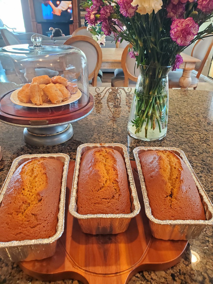 Foodbaba61pj's tweet photo. Pumpkin bread done 😋 https://t.co/e4UHVLBOuY