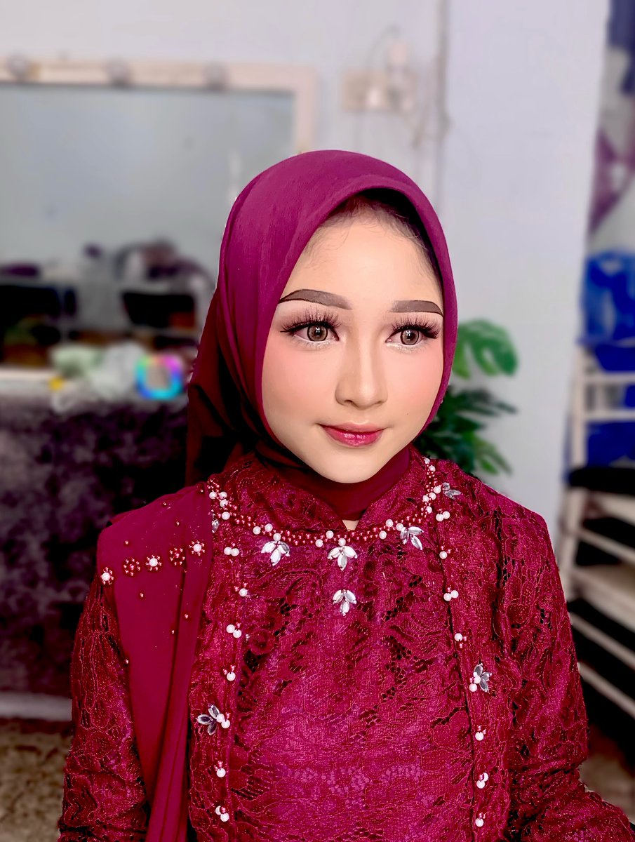 oliveirah78's tweet photo. Make up by @apriliaadwi_wedding
❌No cukur alis
======================
Malu bertanya sesat di jalan. Yuk tanya tanya dulu😊
======================
Info PL
☎️087872894503
(Link di bio)
❌📞No telepon
======================= https://t.co/zXr3mlvmJh