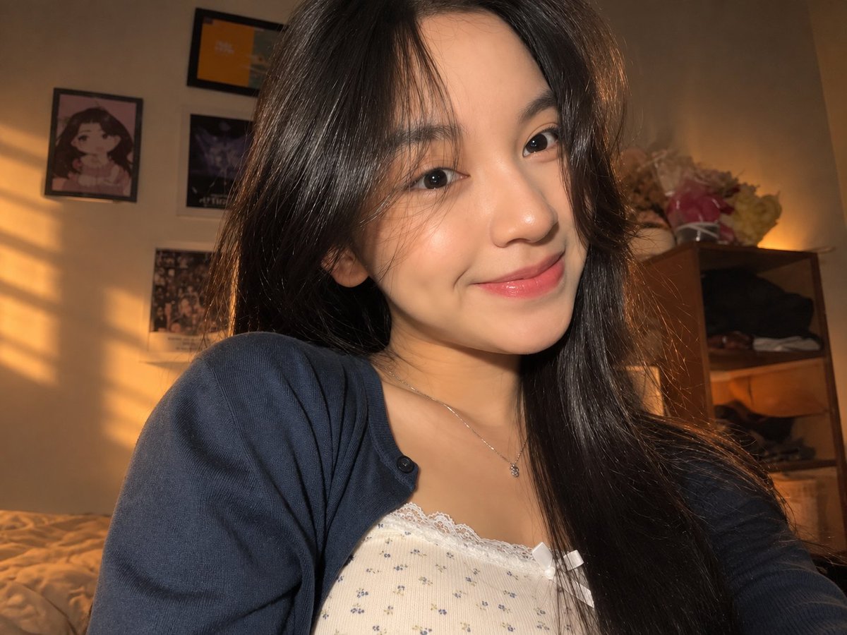 FortyPercent_'s tweet photo. Intan ✨✨✨ https://t.co/LPaqeY7AWH