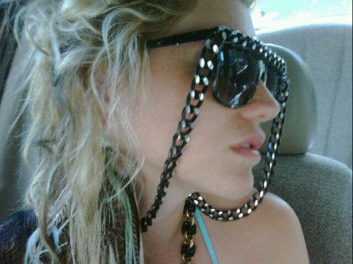 KeshaToday's tweet photo. Pictures from Kesha’s digital camera 2009-2010 https://t.co/aNu1NkHEZi