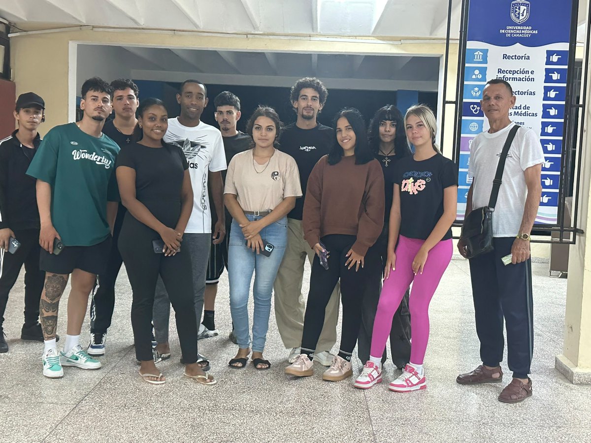 UJC_Ucmw's tweet photo. Continúan nuestros estudiantes cumpliendo con la guardia estudiantil. 
#Camagüey 
#PorCamagüeyTodo 
#UJCdeCuba
#FEUdeCuba https://t.co/V8rr20w10X