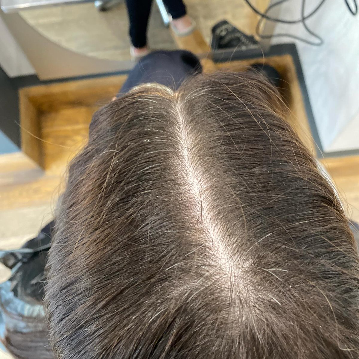 BianoTNC's tweet photo. 🔥🔥🔥
Swipe to see the before 👉
Full head roots, Cut &amp; Finish. Colour by Apprentice Evie
Cut &amp; Finish by Jodie
Products used
• L’Oréal professional Fluidifier
• L’Oréal professional Mythic oil https://t.co/77jTljYBfW